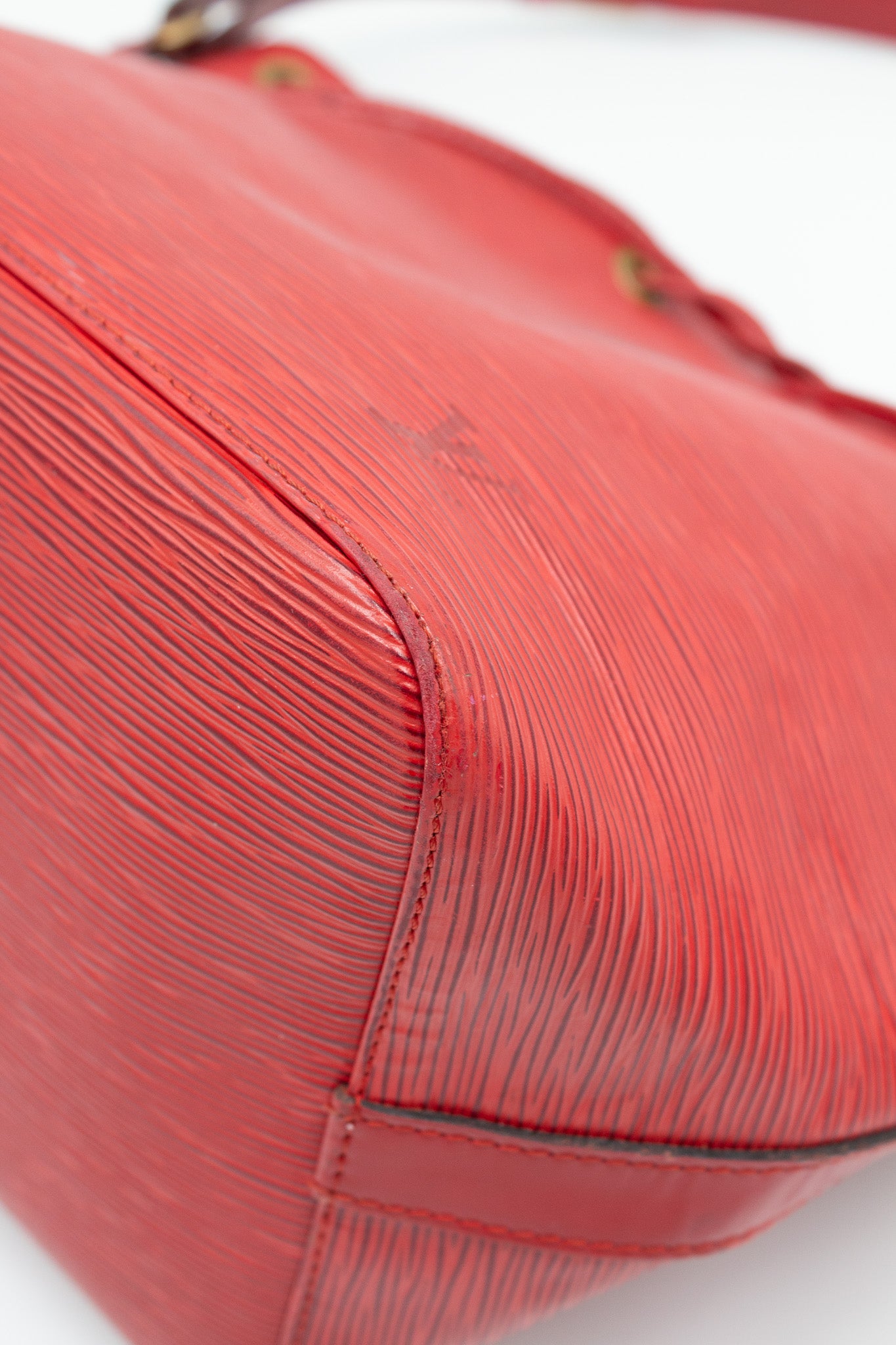 Louis Vuitton Noé Red Epi Leather Bucket Bag