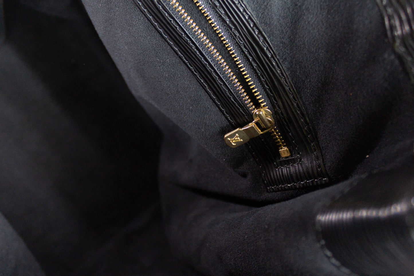 Louis Vuitton Noé Black and Red Epi Leather Bucket Bag