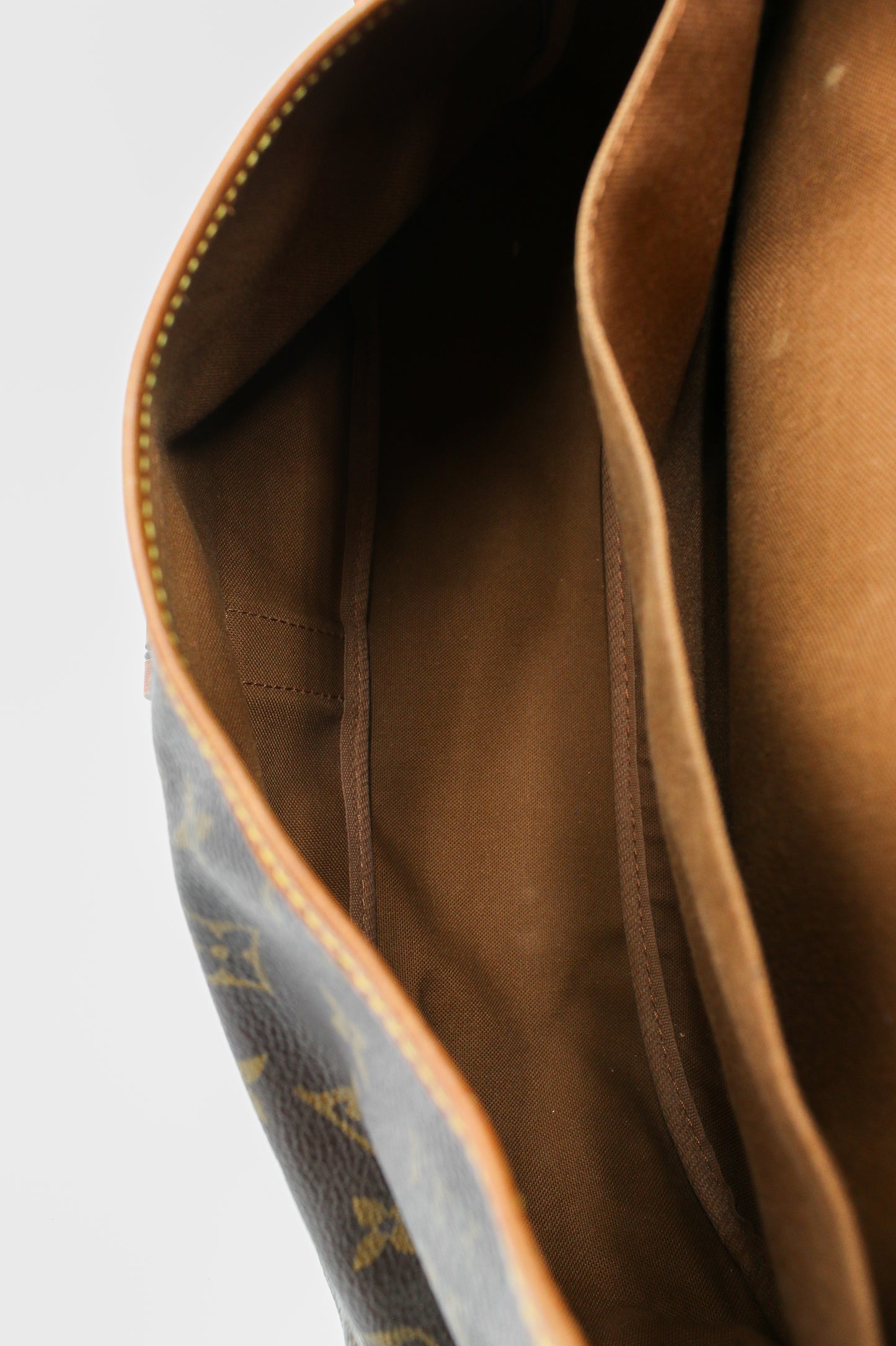Monogramma Louis Vuitton Saumur 35