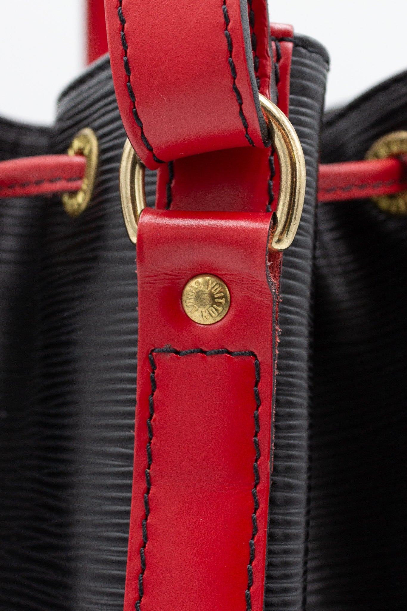 Louis Vuitton Noé Black and Red Epi Leather Bucket Bag