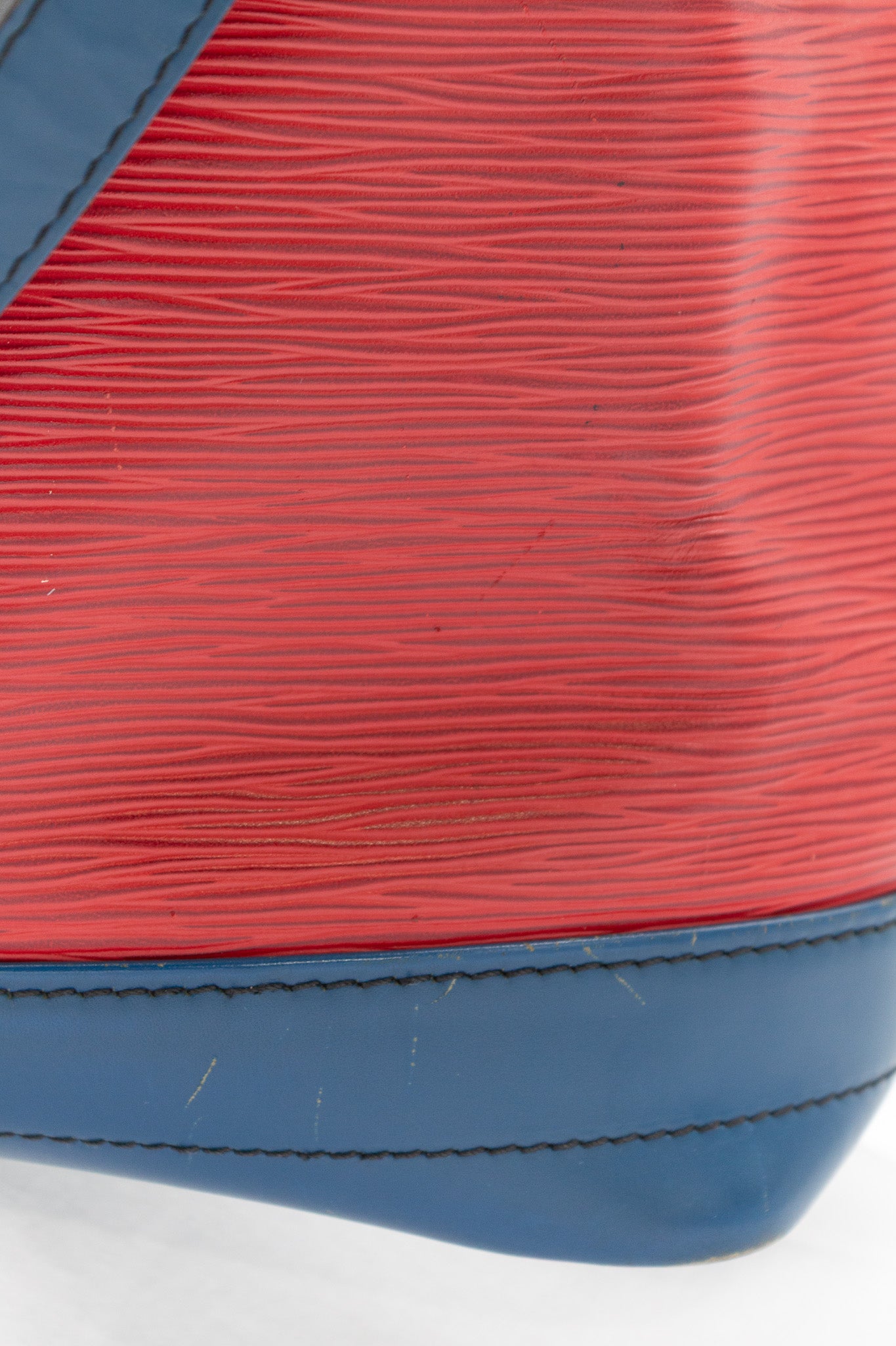 Louis Vuitton Noé Red and Blue Epi Leather Bucket Bag