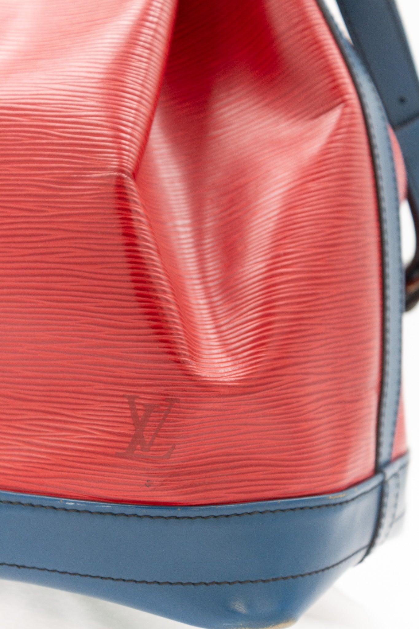Louis Vuitton Noé Red and Blue Epi Leather Bucket Bag
