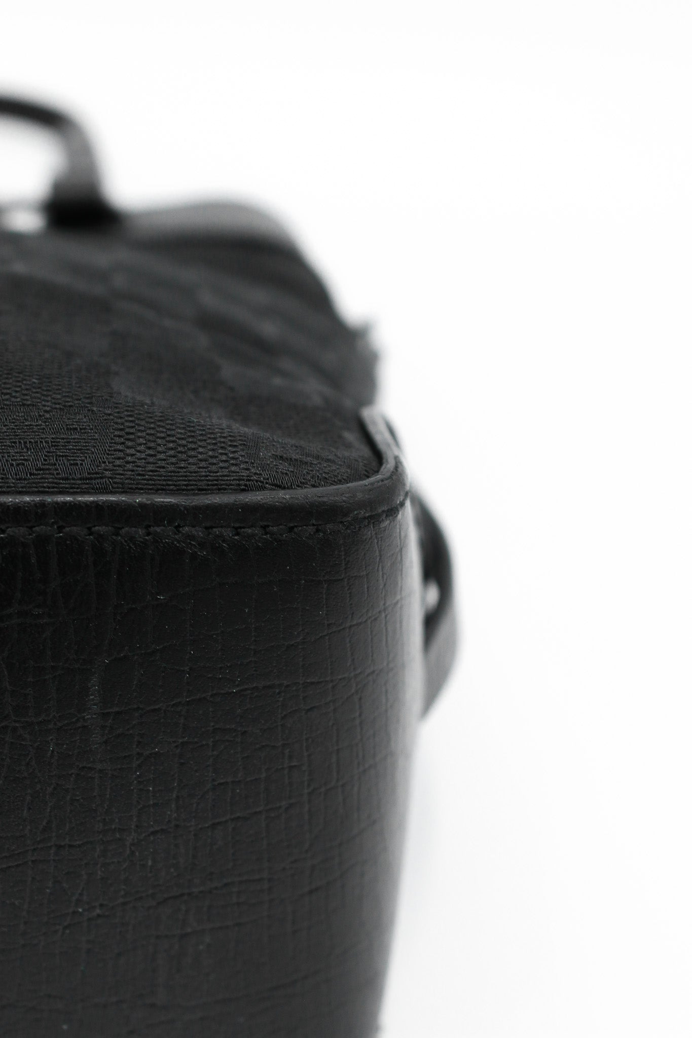 Borsa a tracolla Gucci GG Canvas nera