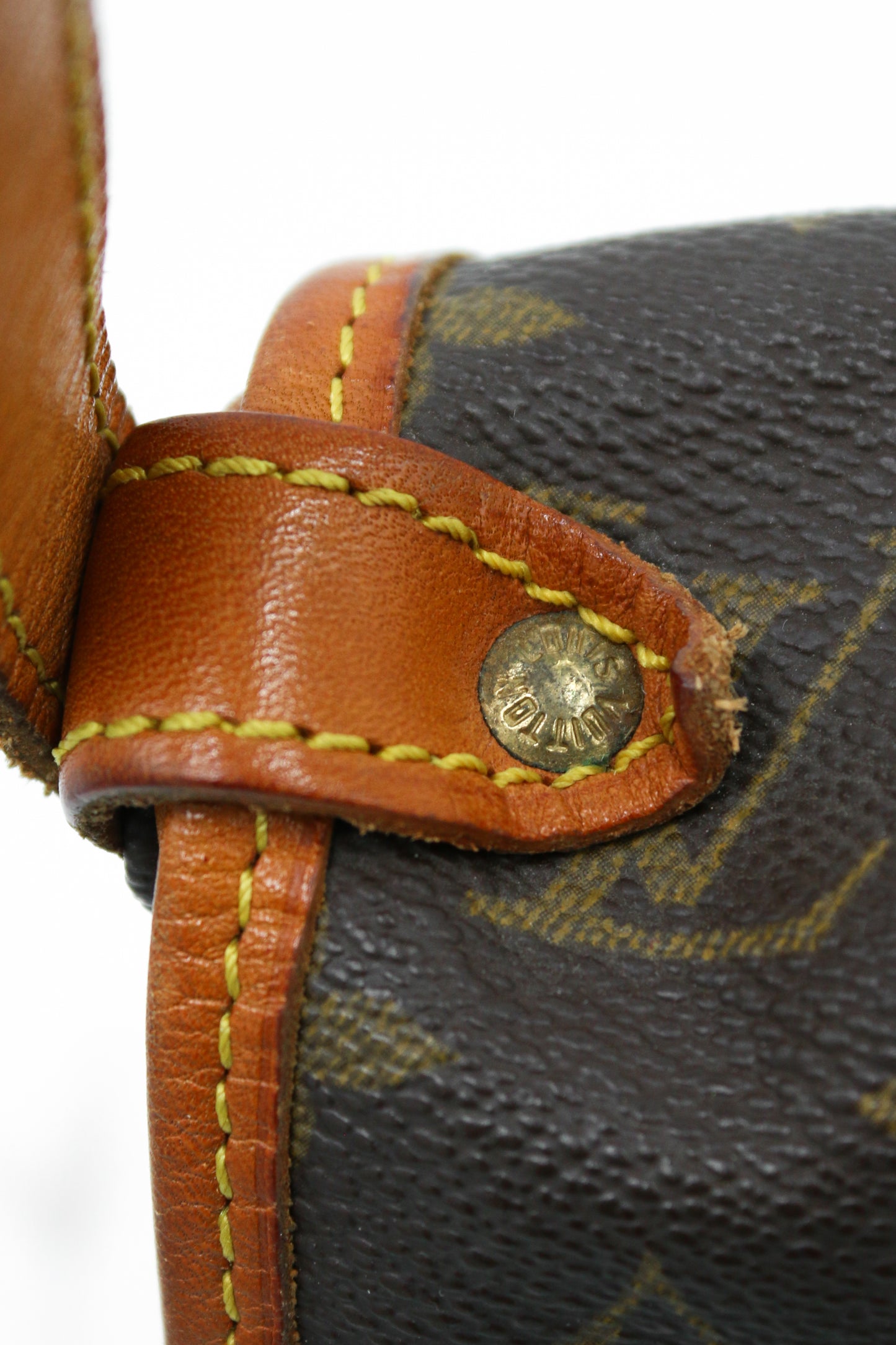 Monogramma Louis Vuitton Saumur 30