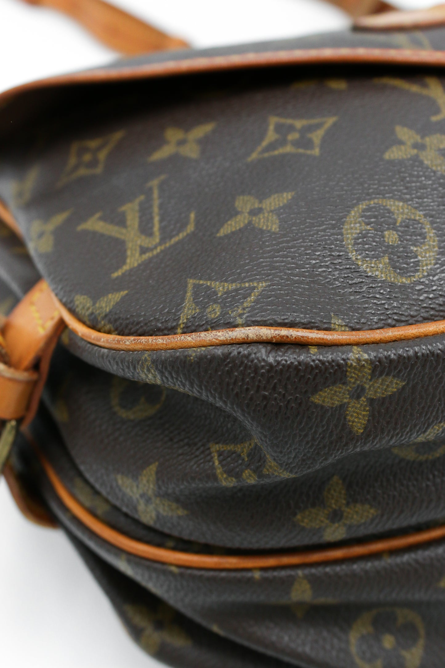 Monogramma Louis Vuitton Saumur 30