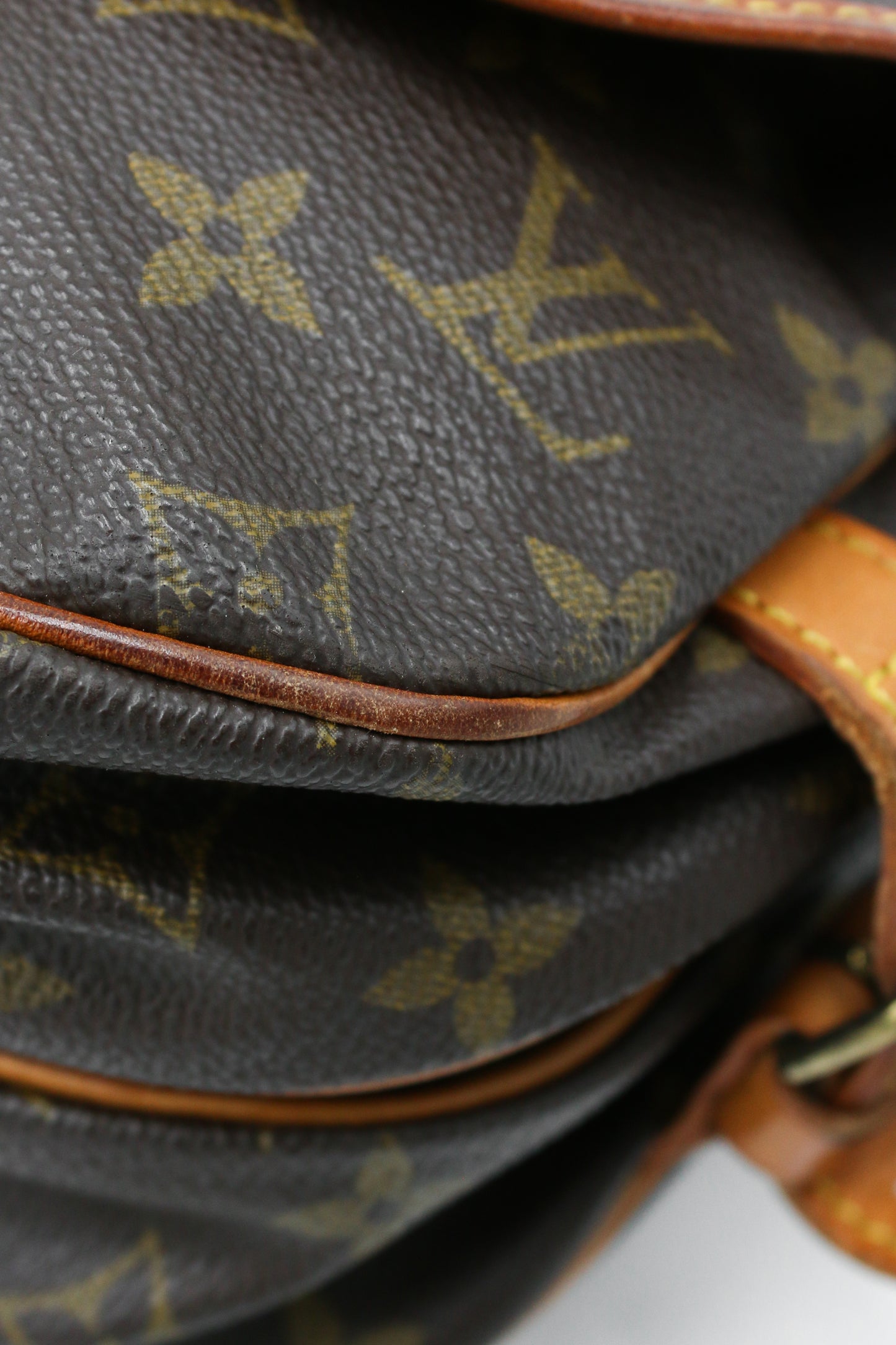 Monogramma Louis Vuitton Saumur 30