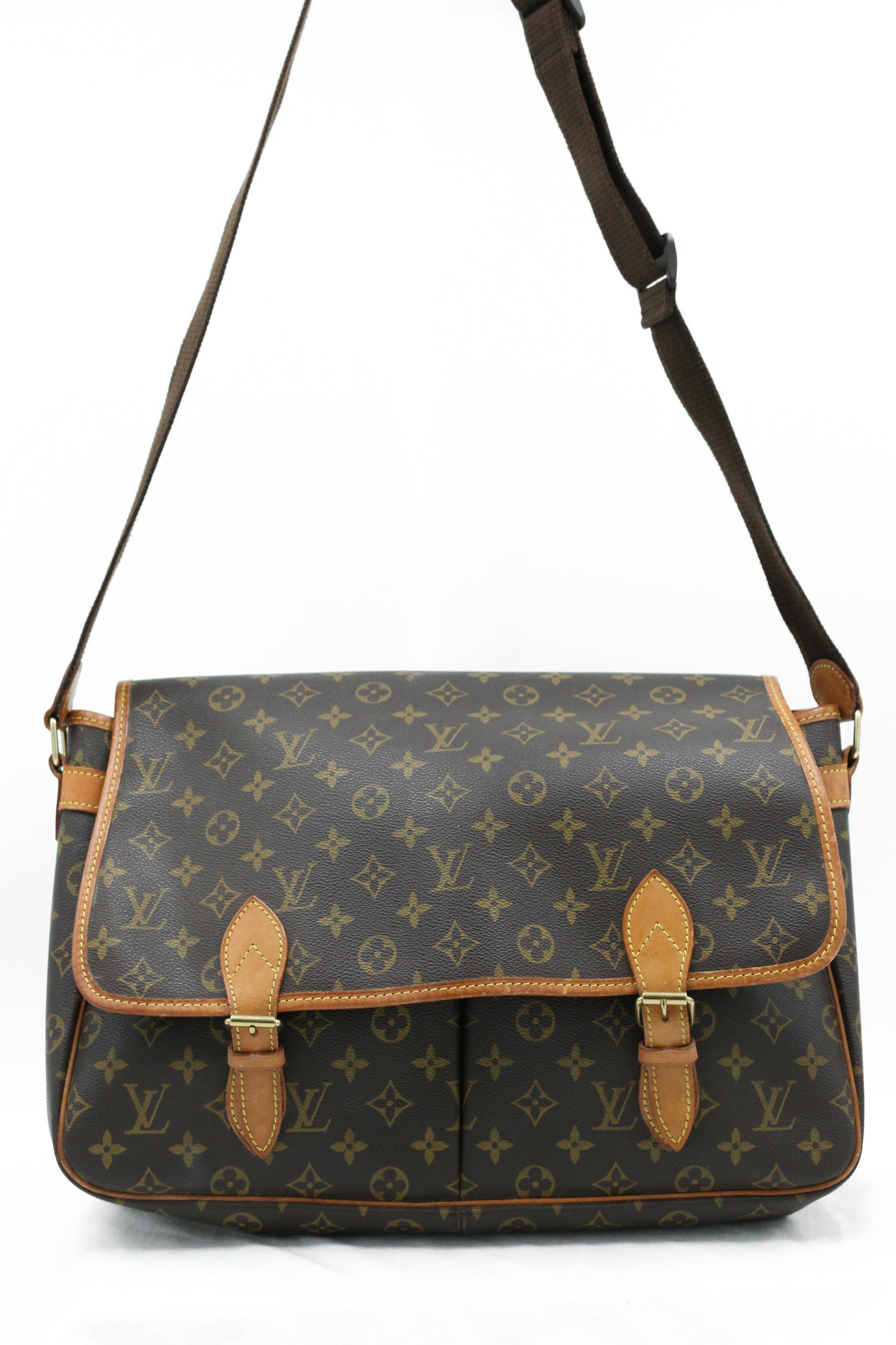 Louis Vuitton Gibecière Monogram