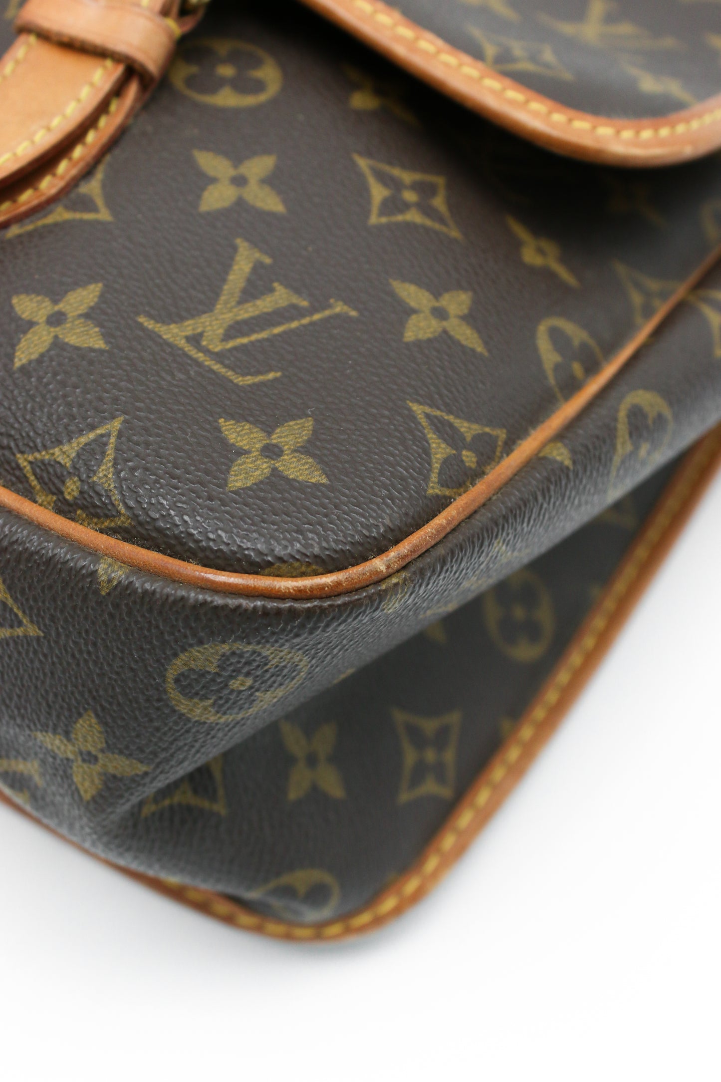 Louis Vuitton Gibecière Monogram