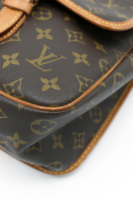 Louis Vuitton Gibecière Monogram
