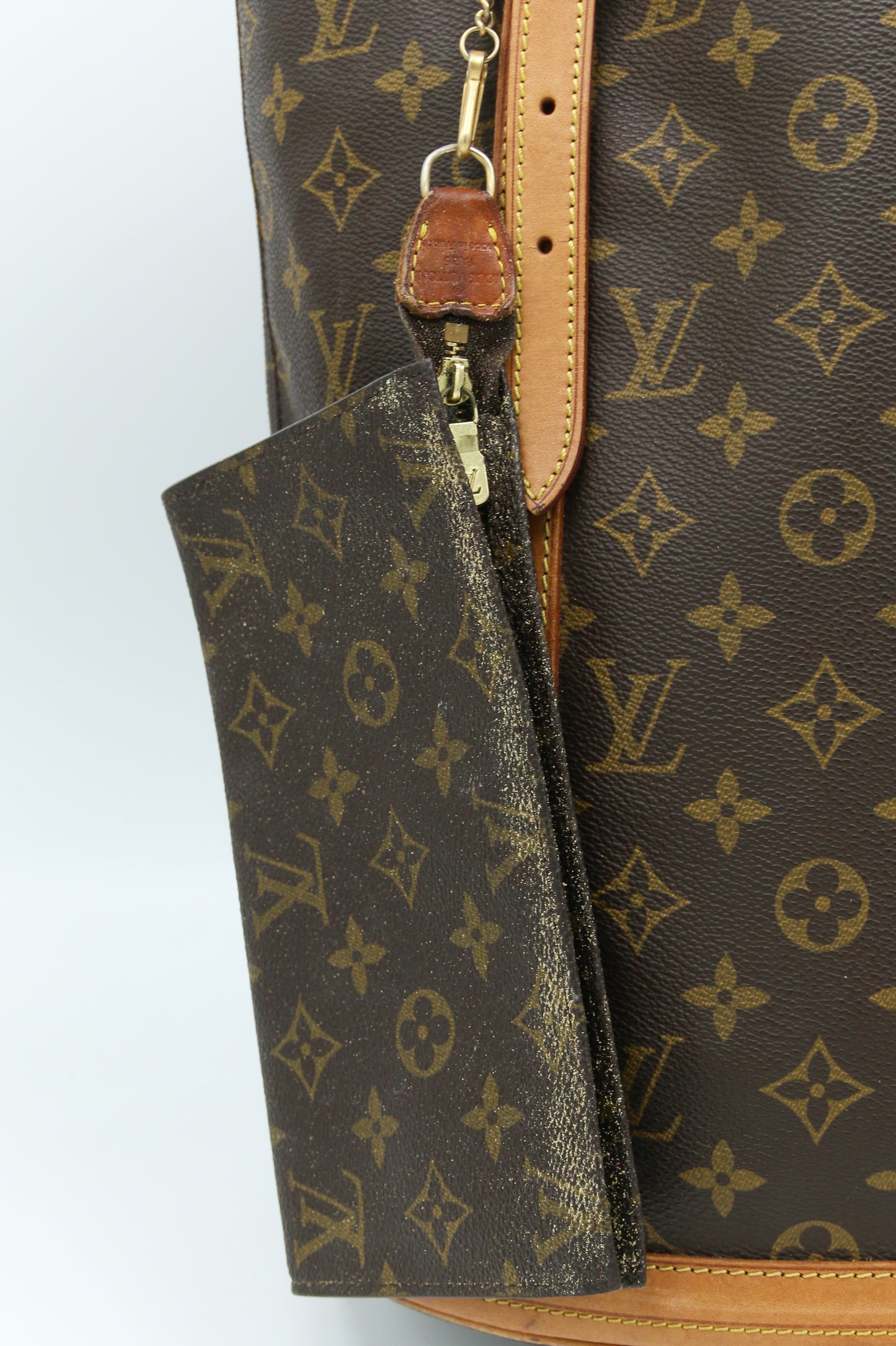 Louis Vuitton Bucket Monogram