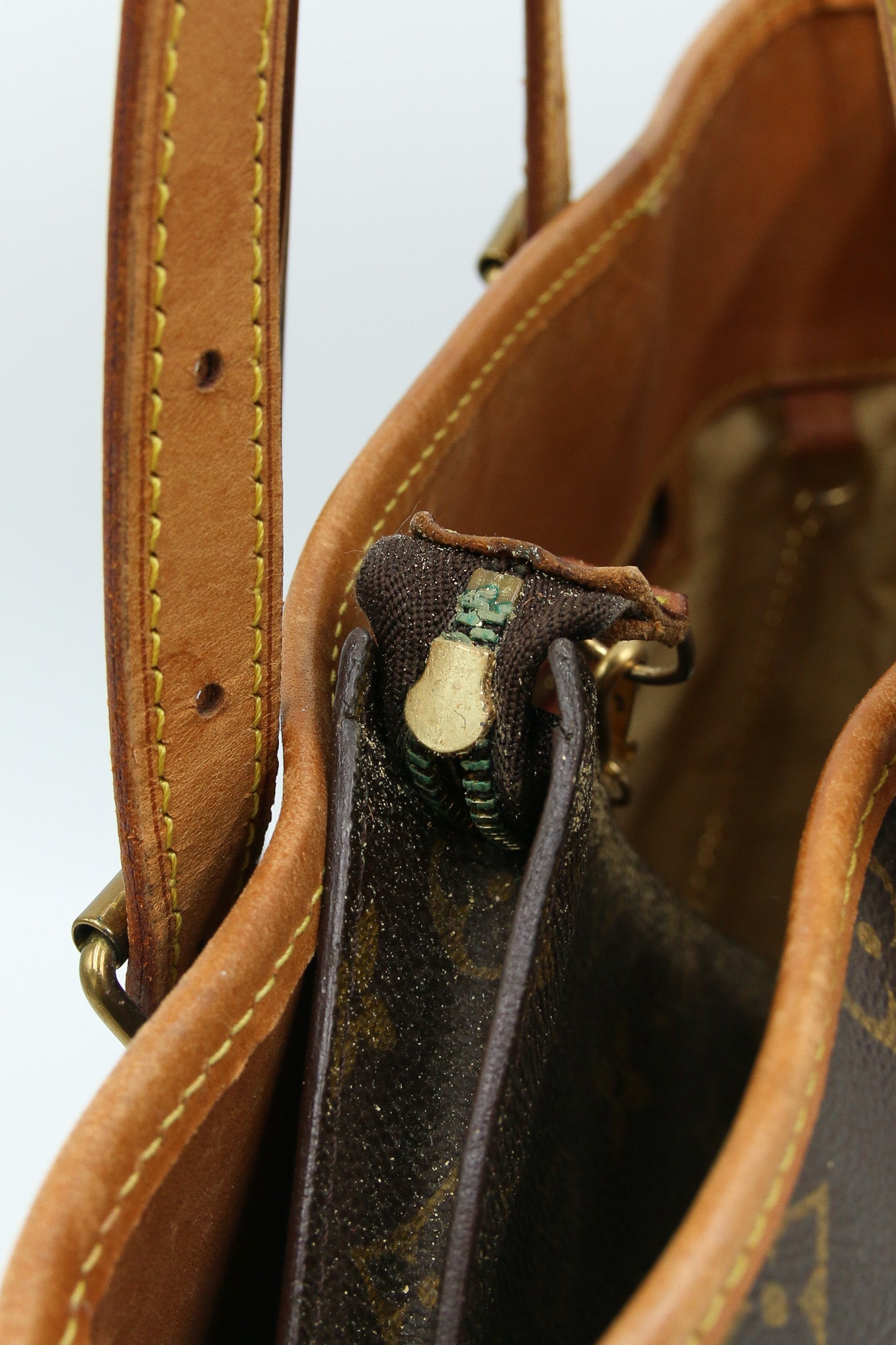 Louis Vuitton Bucket Monogram