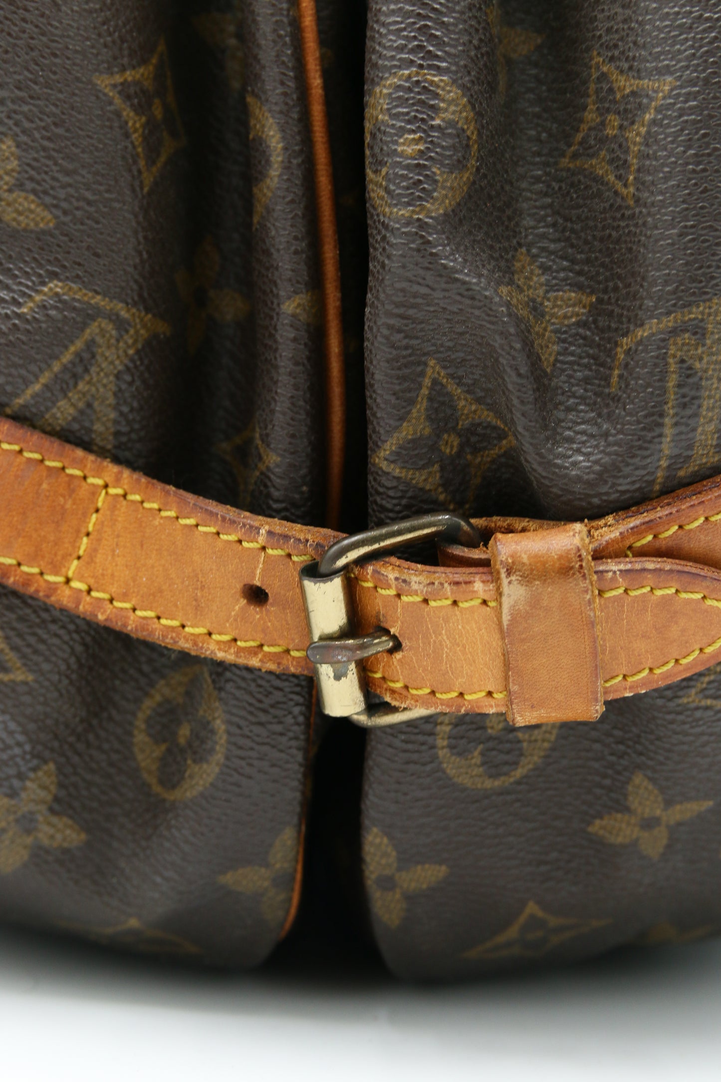 Monogramma Louis Vuitton Saumur 35