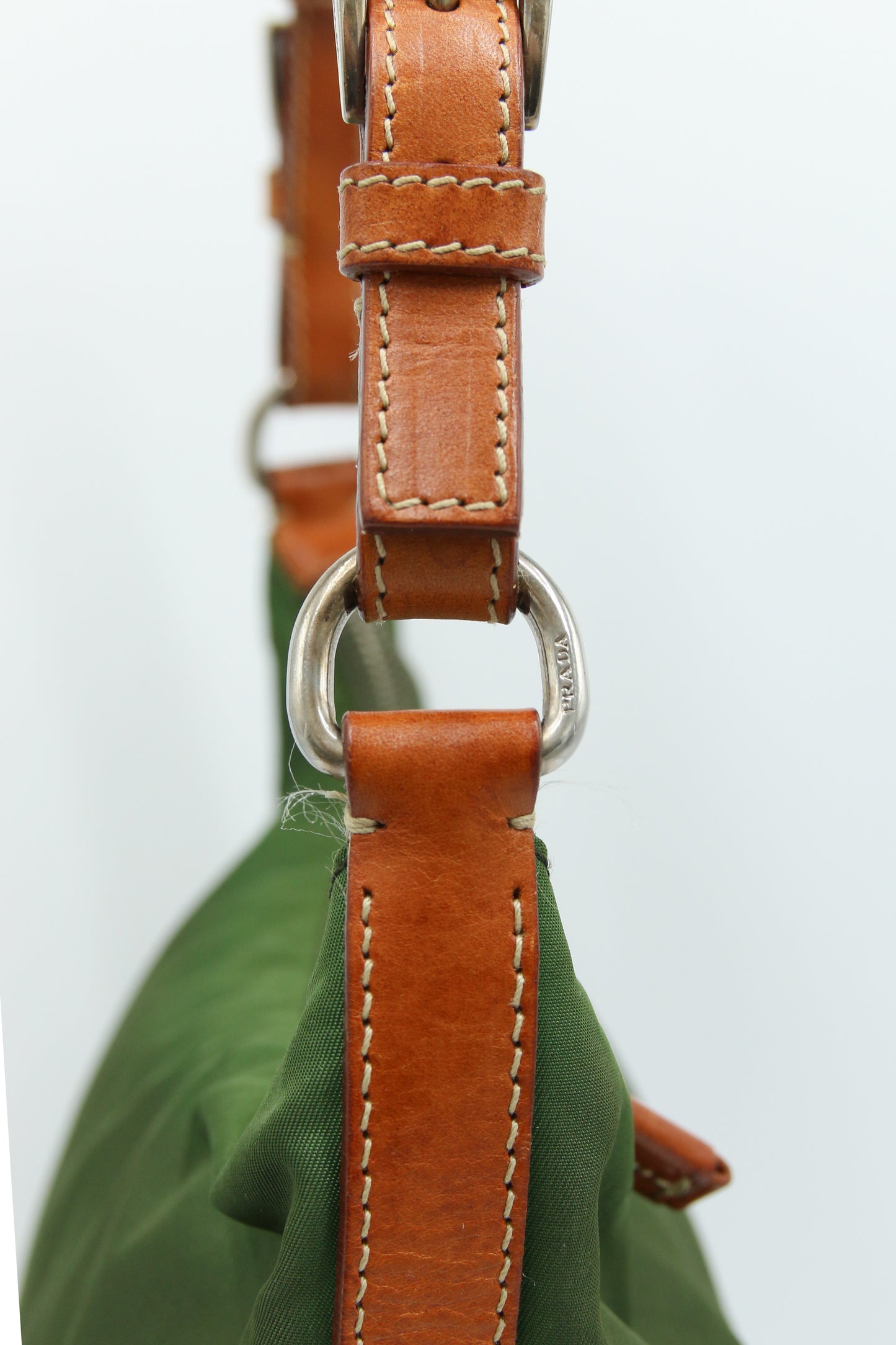 Borsa a tracolla Prada nylon color oliva