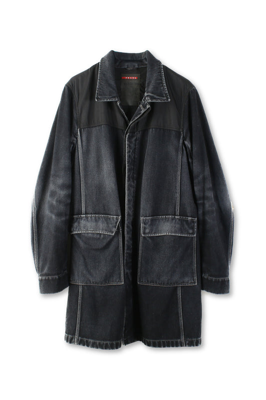 Cappotto Prada in lana nera sbiadita
