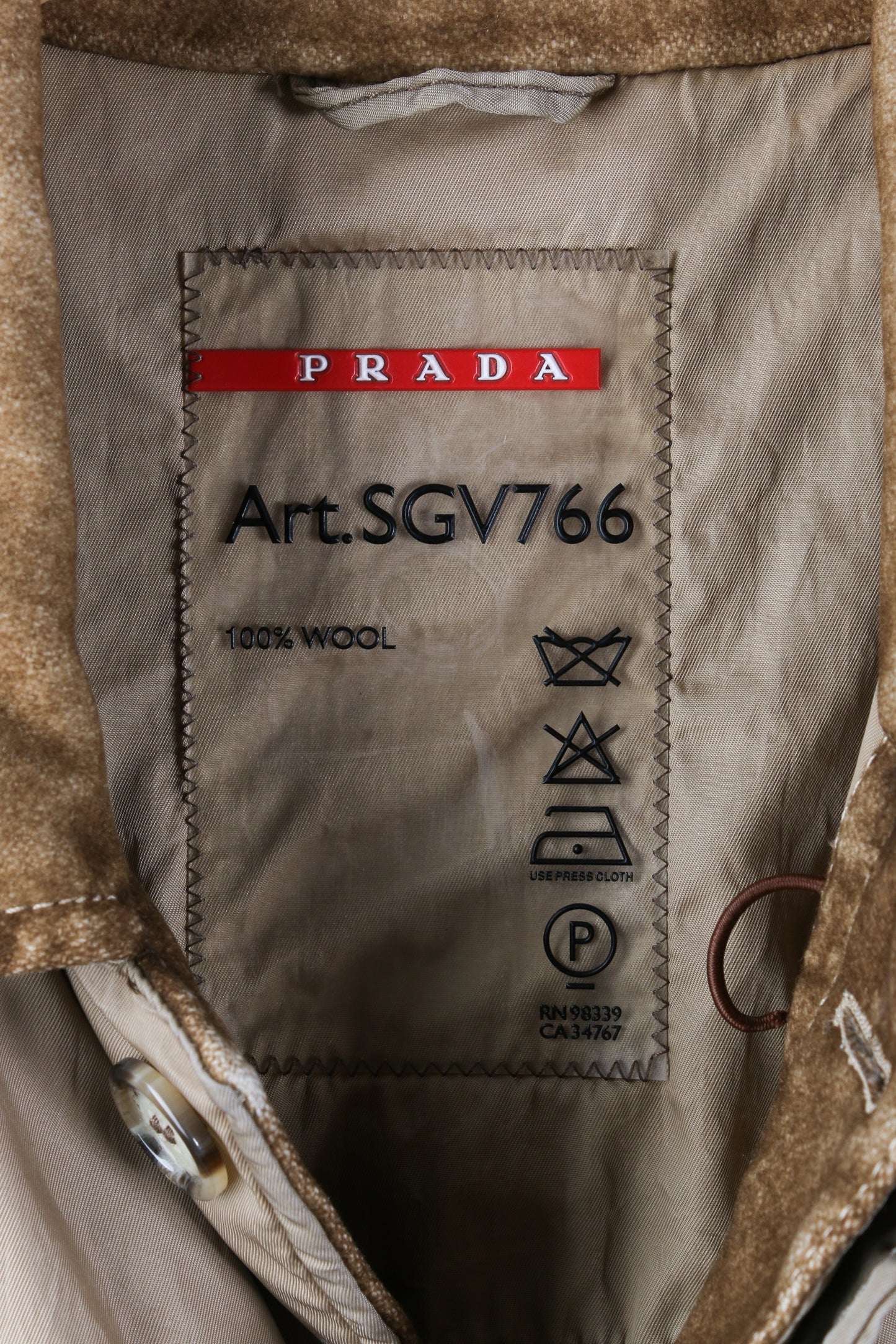 Cappotto Prada Linea Rossa in lana beige