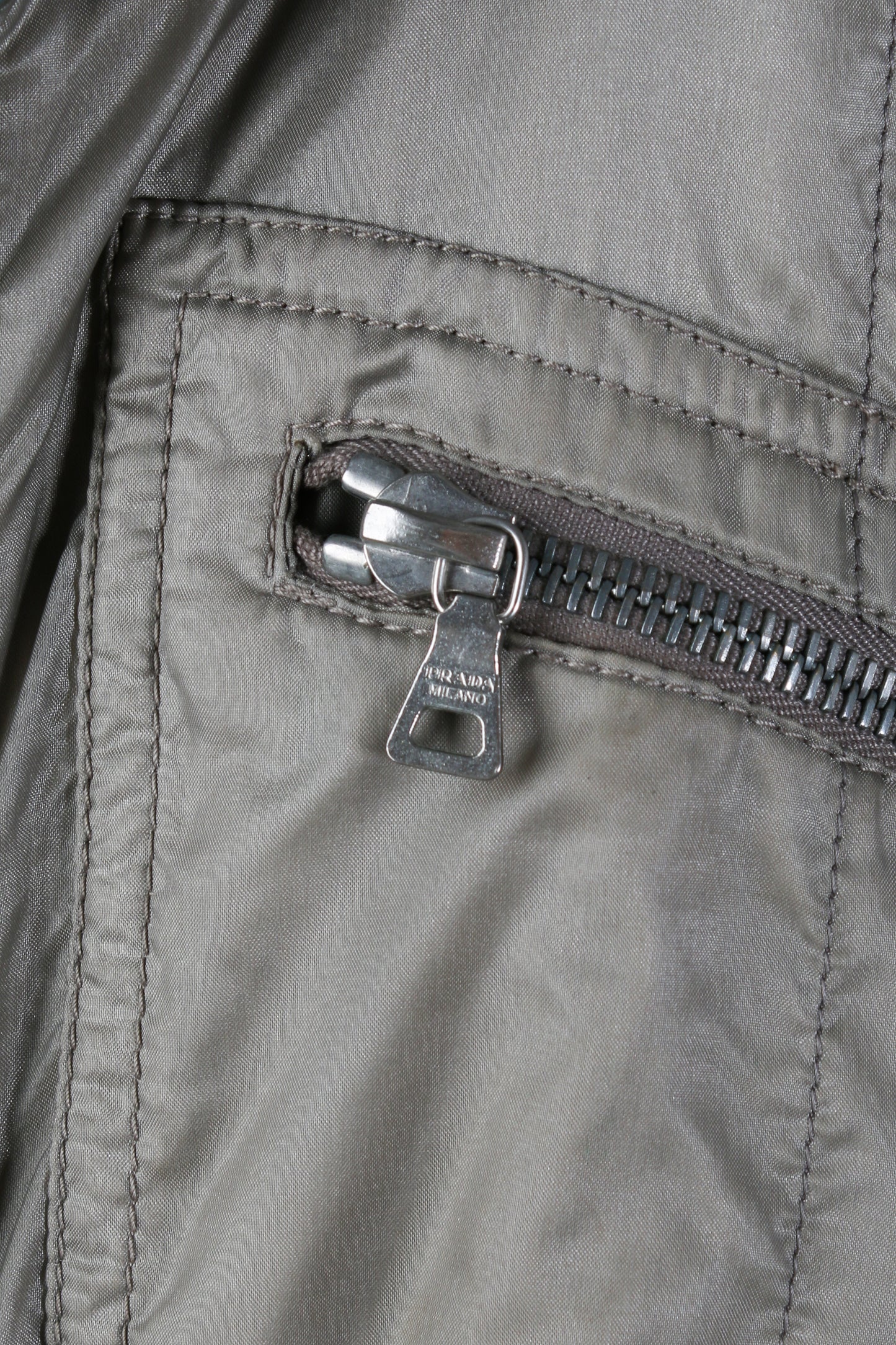 Gilet tecnico in nylon Prada Linea Rossa 
