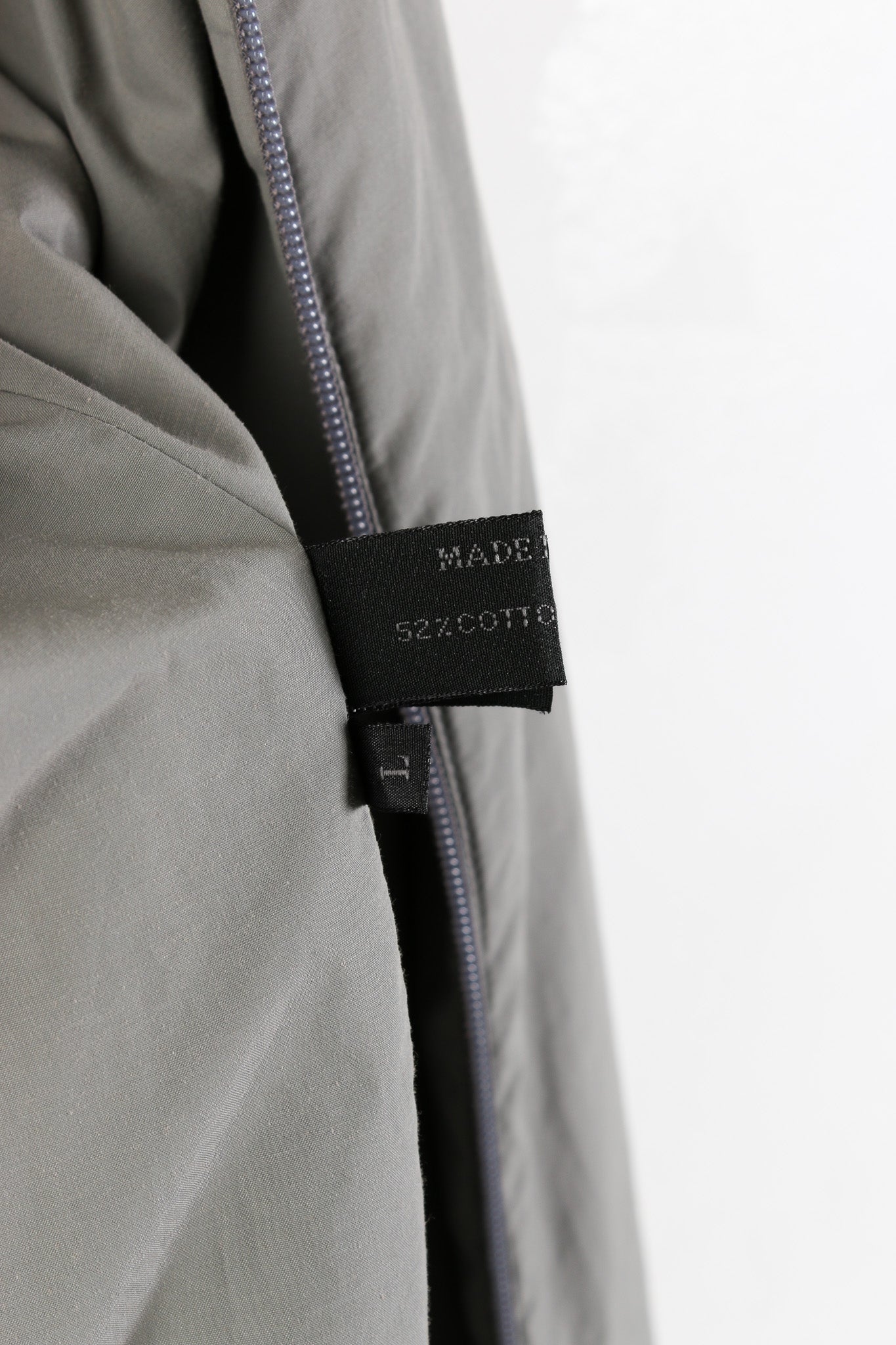 Piumino grigio Prada da donna