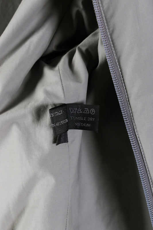 Piumino grigio Prada da donna