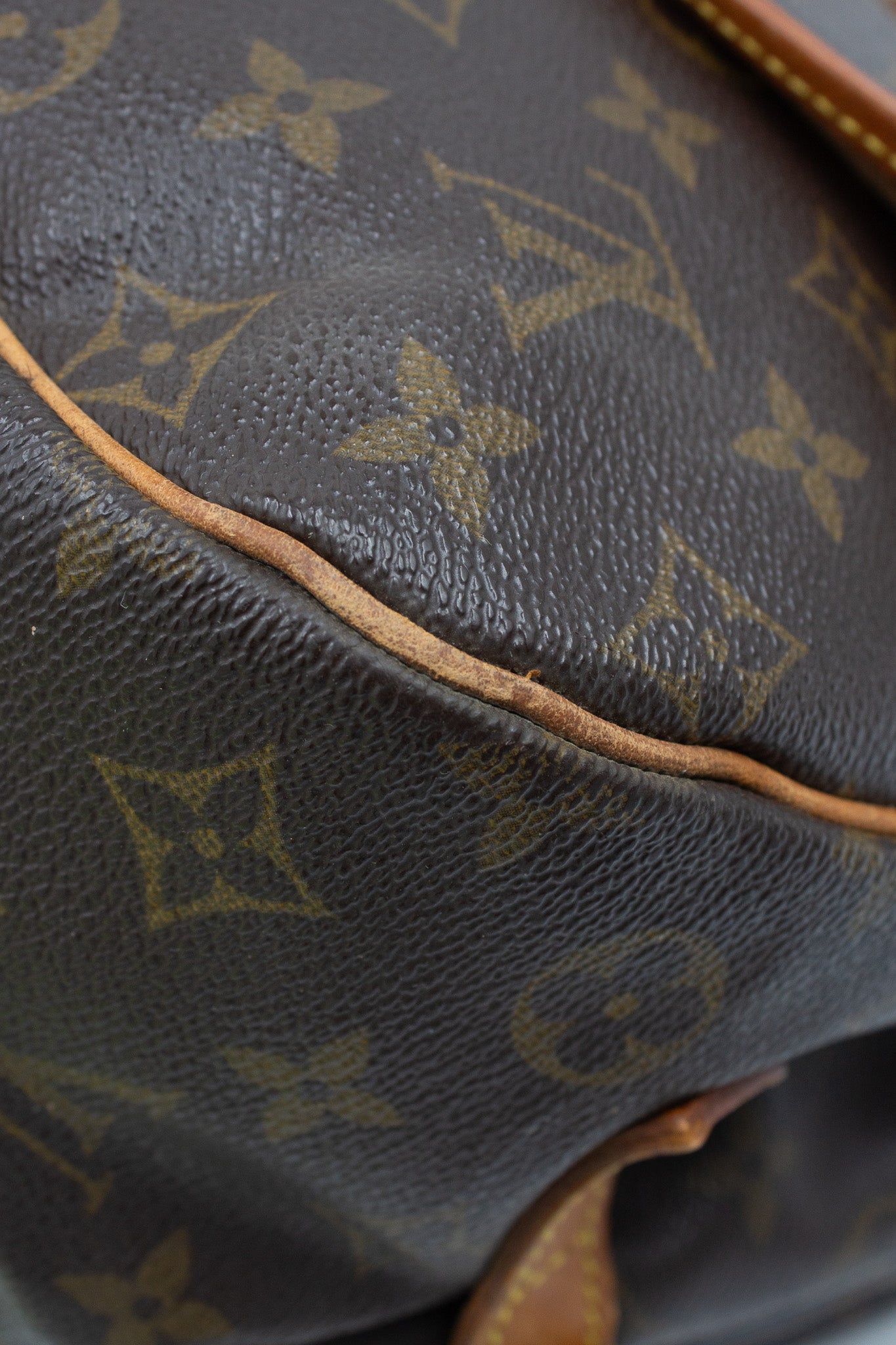 Louis Vuitton Saumur Monogram Canvas Shoulder Bag