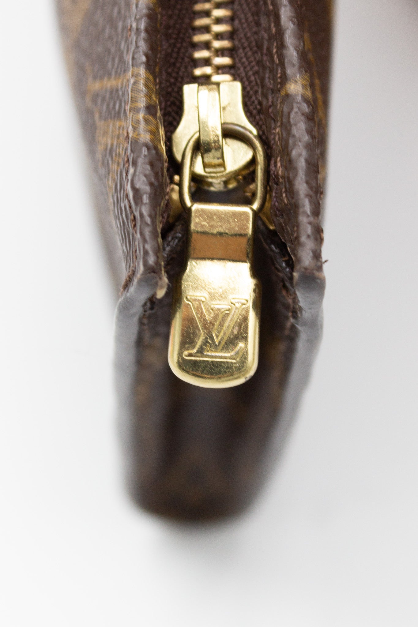 Louis Vuitton Bucket