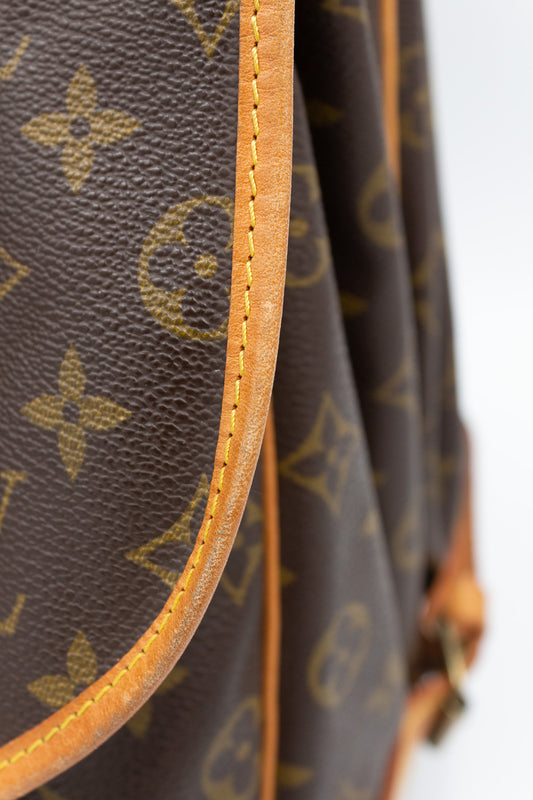 Louis Vuitton Saumur GM Monogram Canvas – Vintage Crossbody Bag