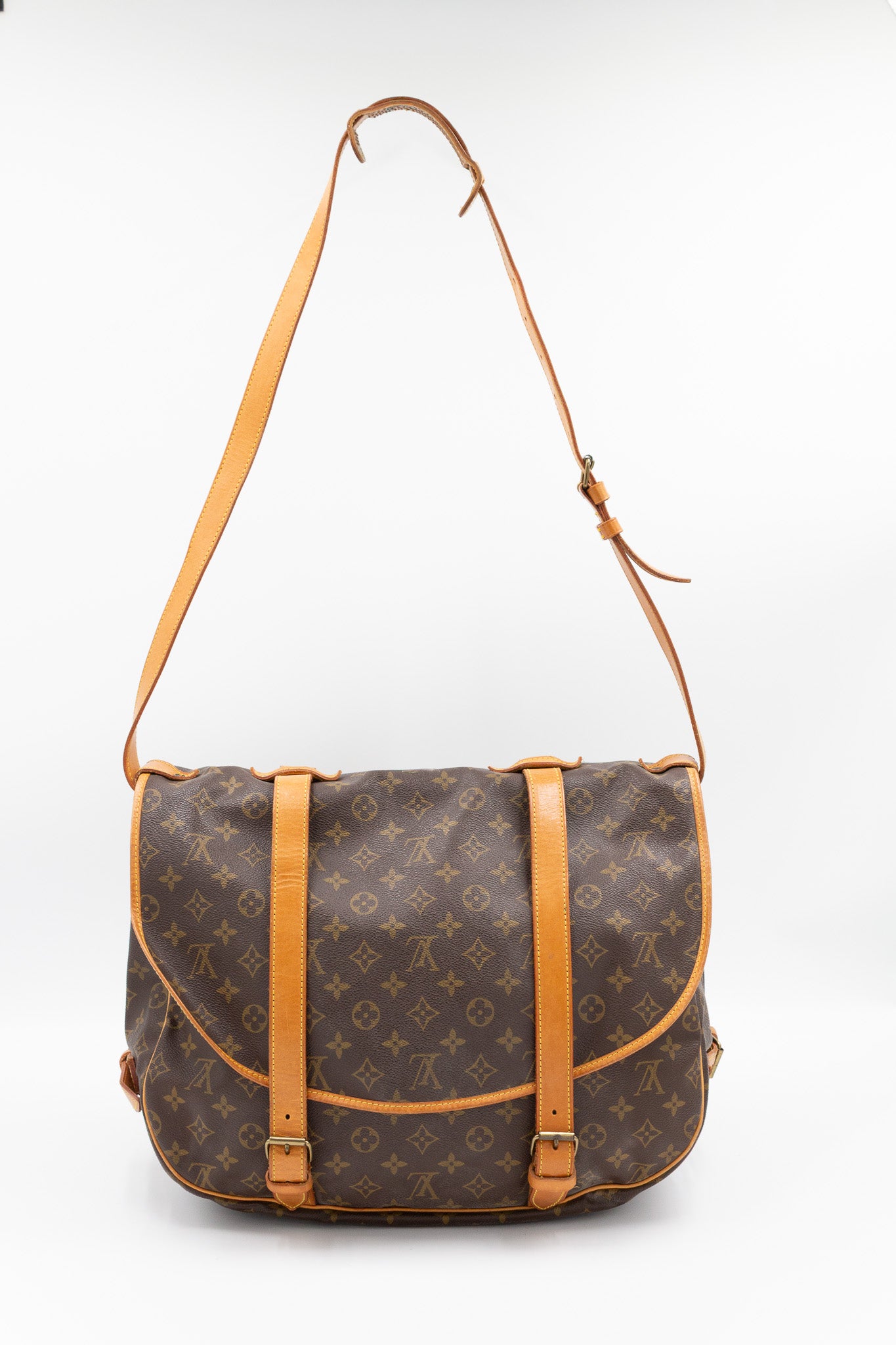 Louis Vuitton Saumur GM Monogram Canvas – Vintage Crossbody Bag